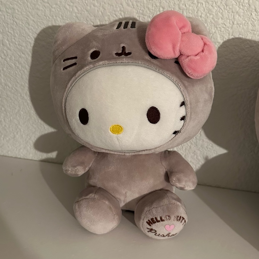 Pusheen x hello kitty